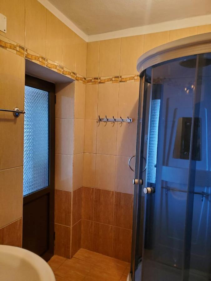 Lake Ohrid Guesthouse "Villa Valentina" Pogradec Kültér fotó